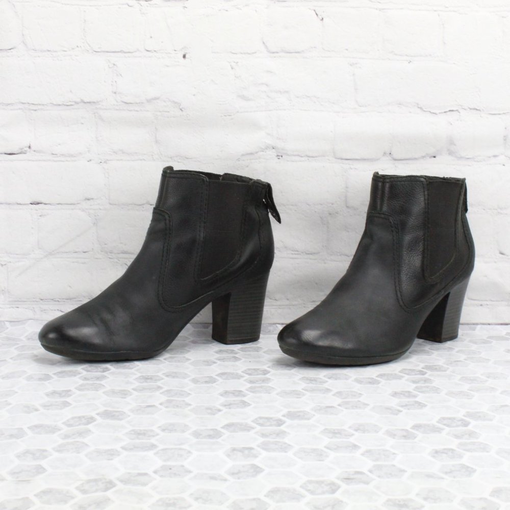 Clarks Women's Leather Heel Ankle Boots Size 10 M - Picture 2 of 8